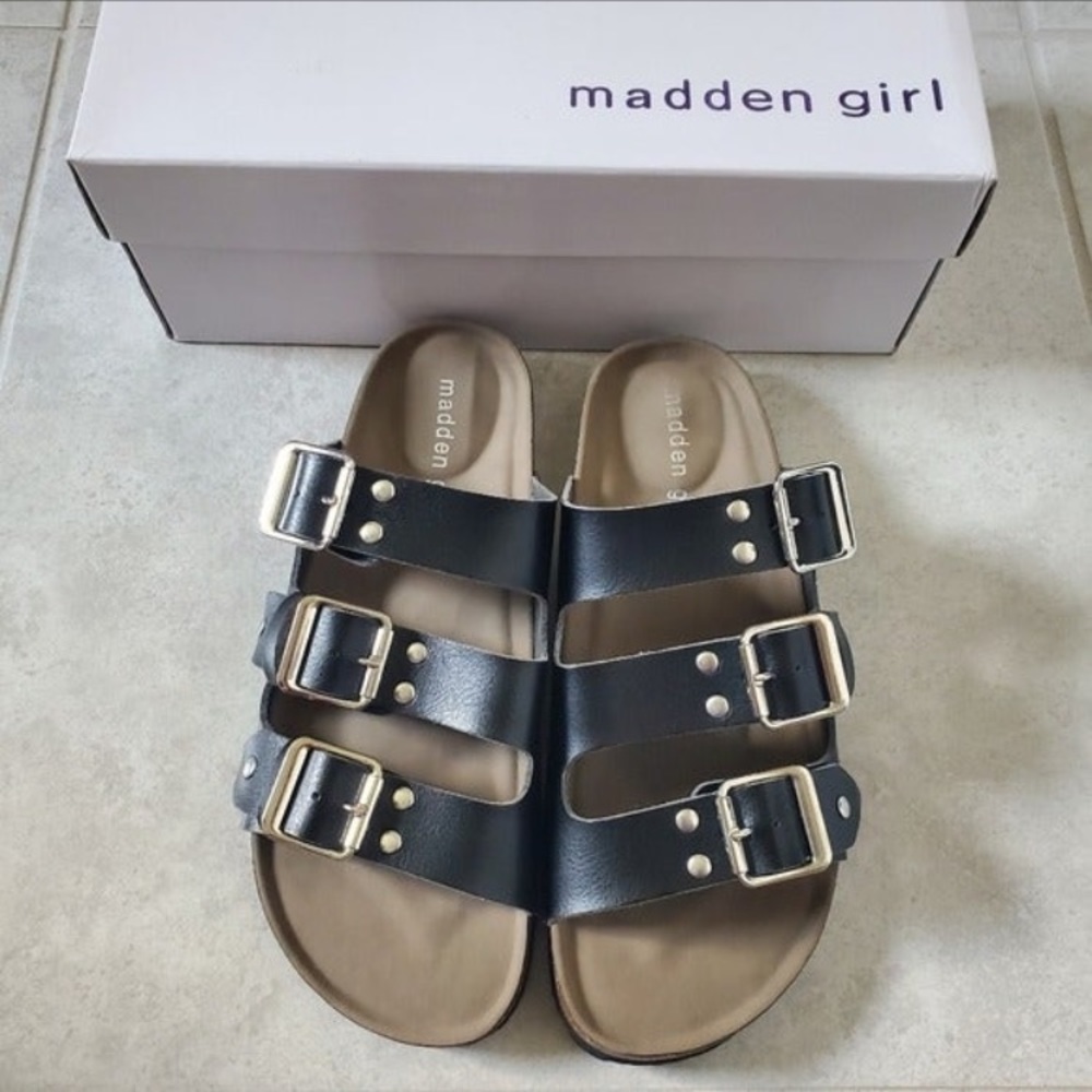 Madden Girl Ella Black Faux Leather Slip On Buckle Sandals Size 5 - Picture 3 of 5